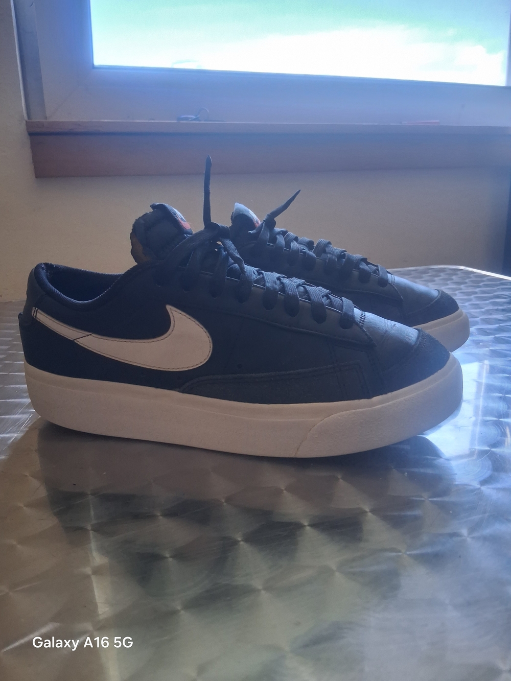 Womens Nike Blazer Low Platform Sneakers Sz 8.5 - Picture 2 of 9